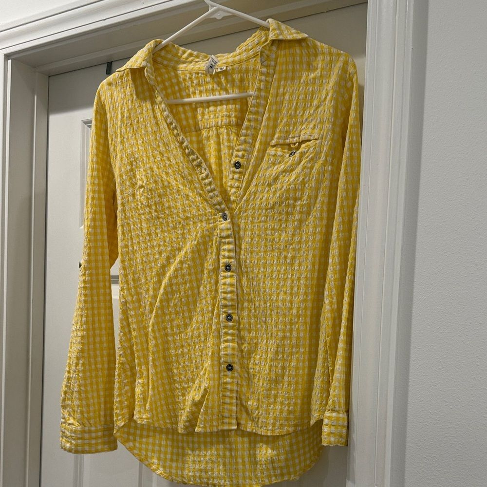 Kut from the Kloth Yellow Button Down Shirt